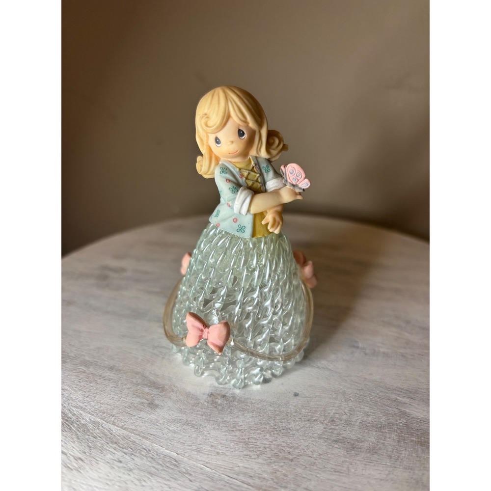Precious Moments 2001 PMI Girl with Butterfly Spun Glass Skirt Figurine 3.75in
